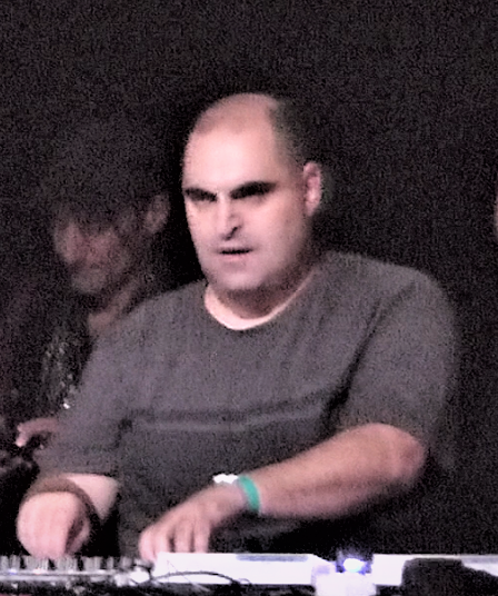 Anthony Pappa performing in Budapest in 2017